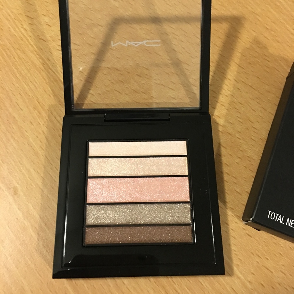 ❤️SOLD❤️MAC Veluxe Pearlfusion Eye Shadow Palette